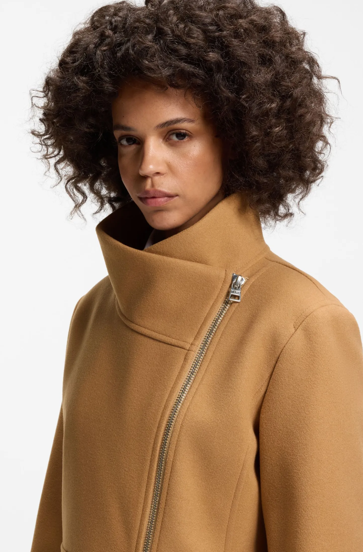Regular-fit coat with asymmetric zip