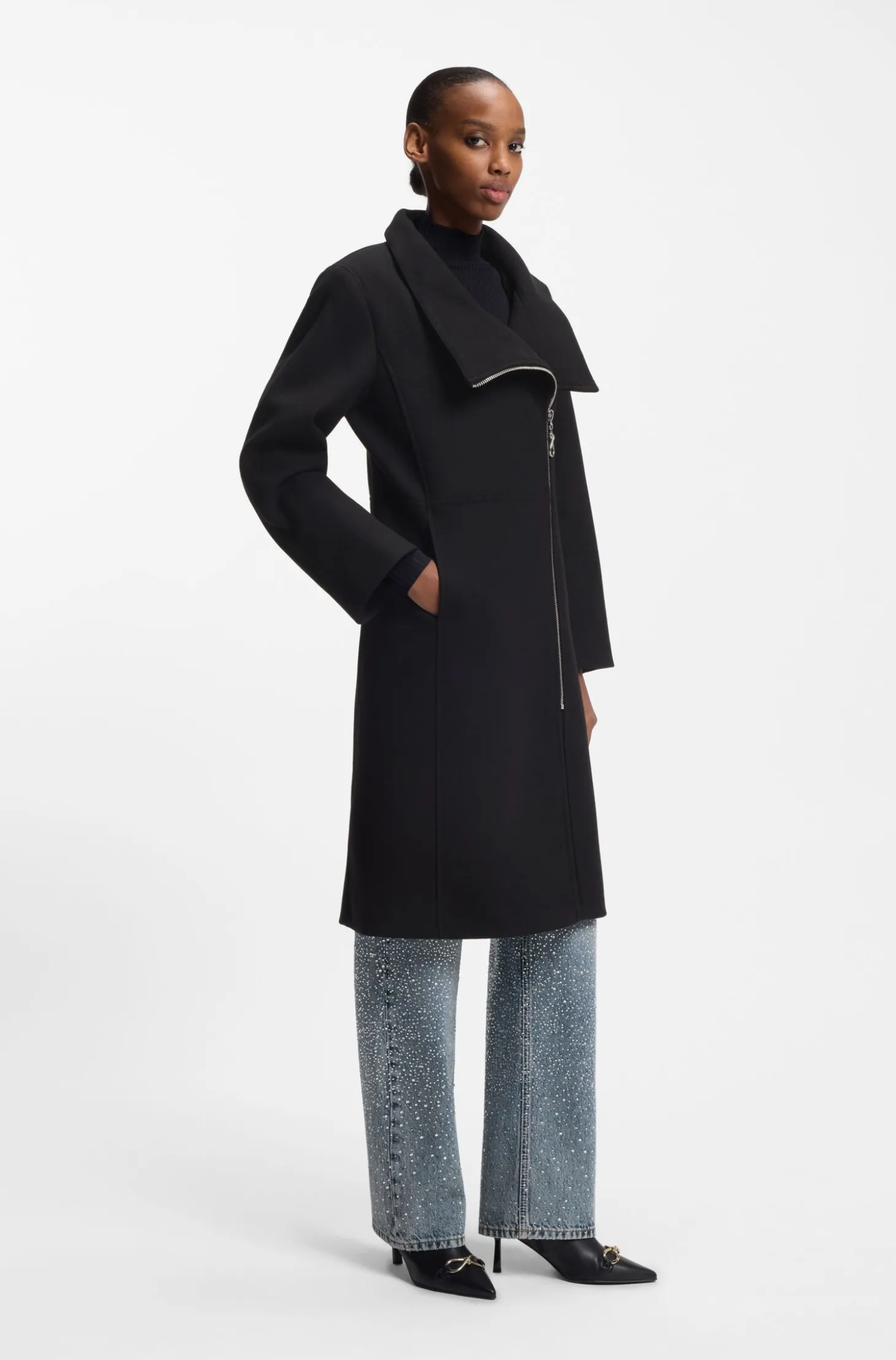 Regular-fit coat with asymmetric zip
