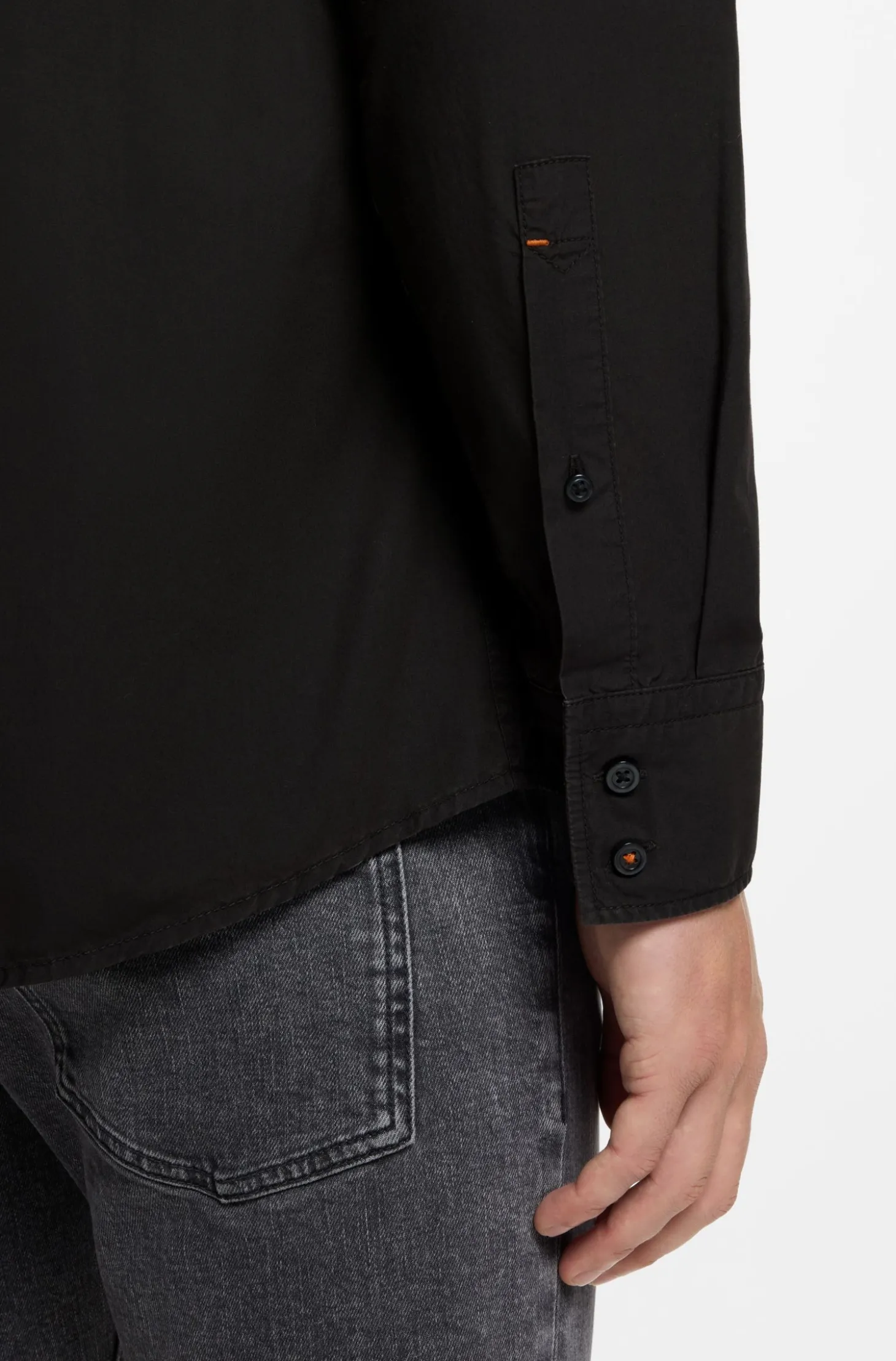 Regular-fit shirt in cotton poplin with embroidered logo