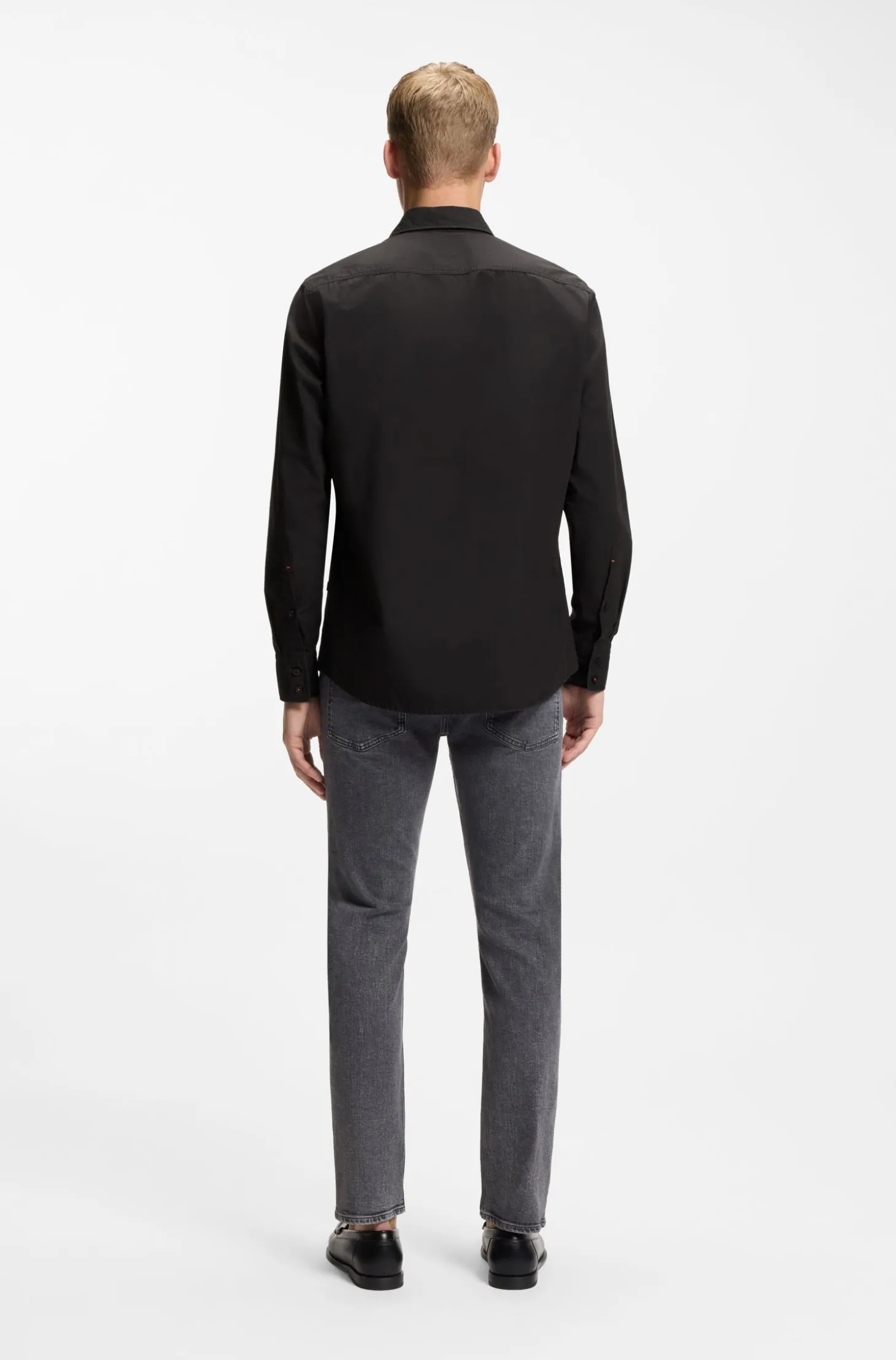 Regular-fit shirt in cotton poplin with embroidered logo