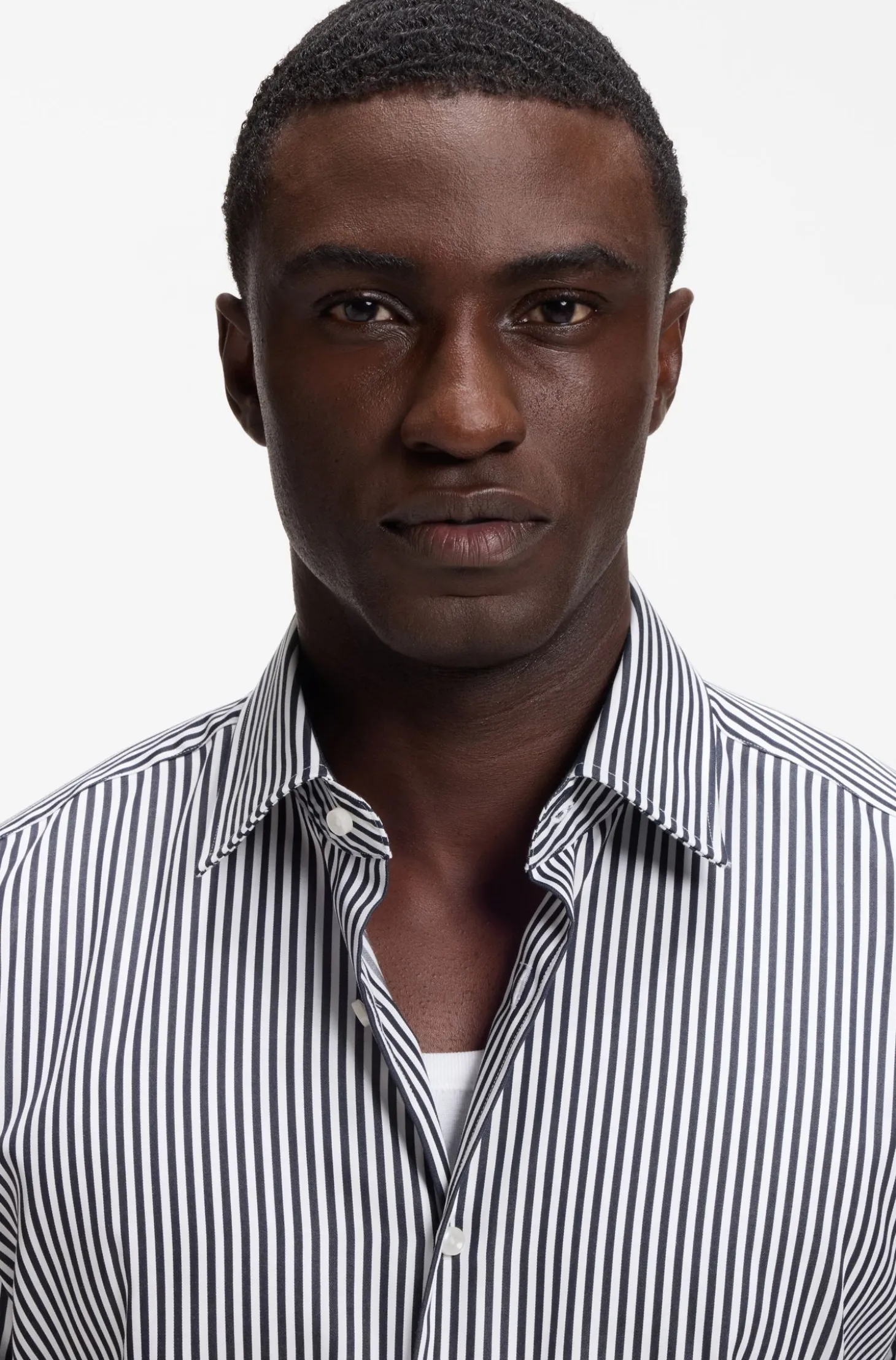 Regular-fit shirt in striped easy-iron cotton
