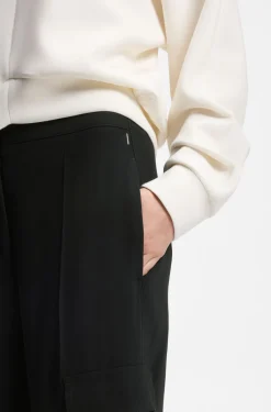 Regular-fit trousers in crepe with cargo pockets
