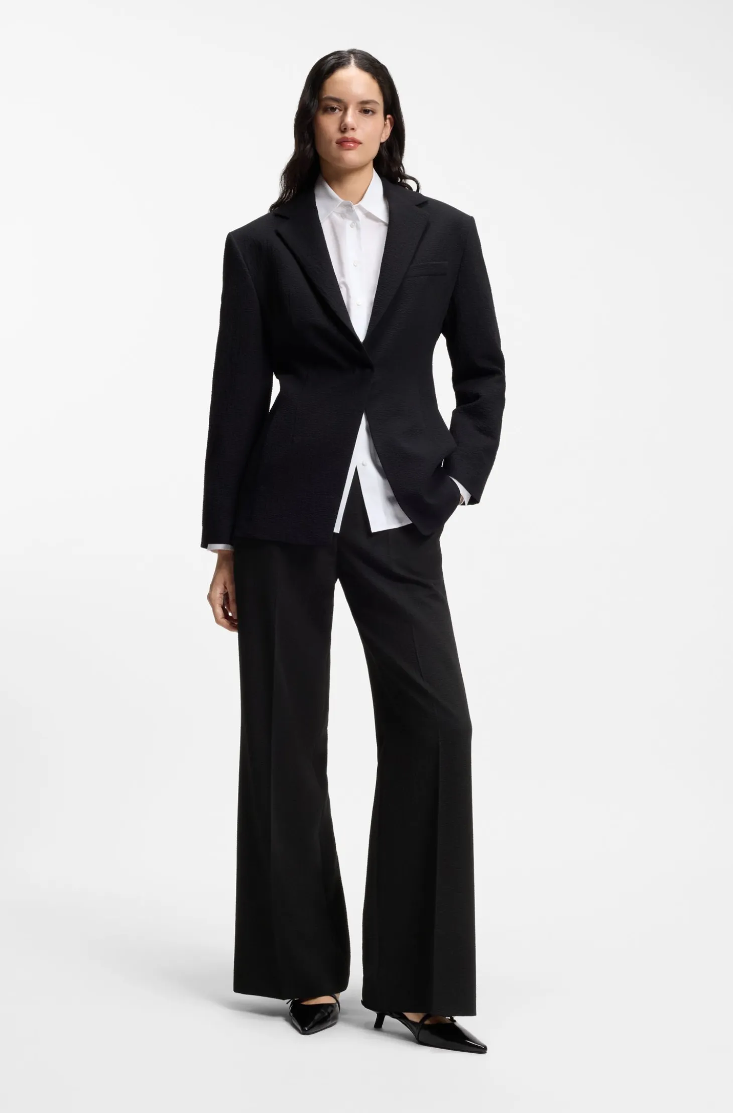 Regular-fit trousers in stretch seersucker