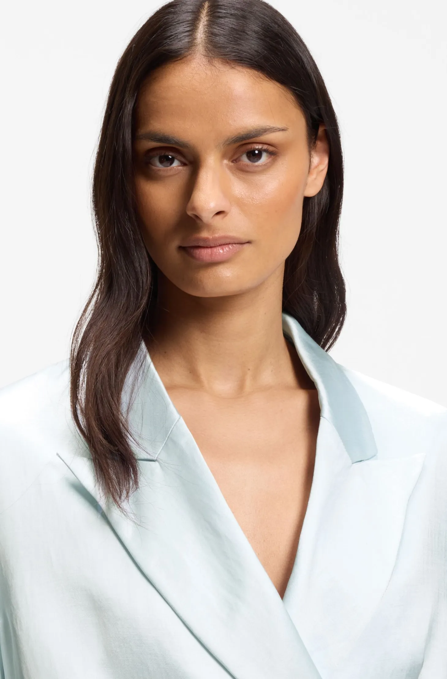 Relaxed-fit blazer in sateen with concealed closure