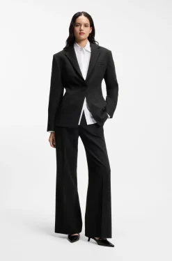 Relaxed-fit blazer in seersucker with chain belt