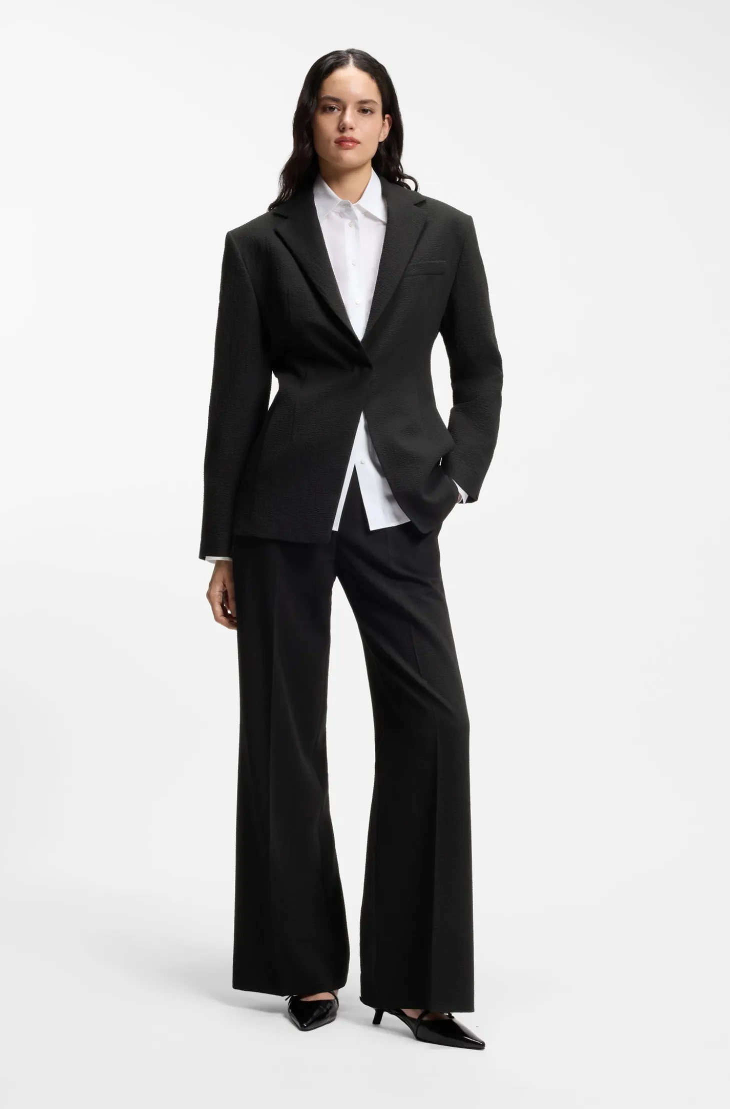 Relaxed-fit blazer in seersucker with chain belt
