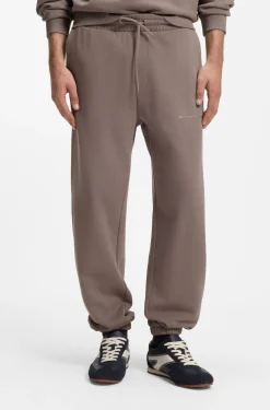 Relaxed-fit cotton trousers with streetwear logo