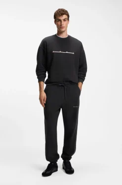Relaxed-fit cotton trousers with streetwear logo