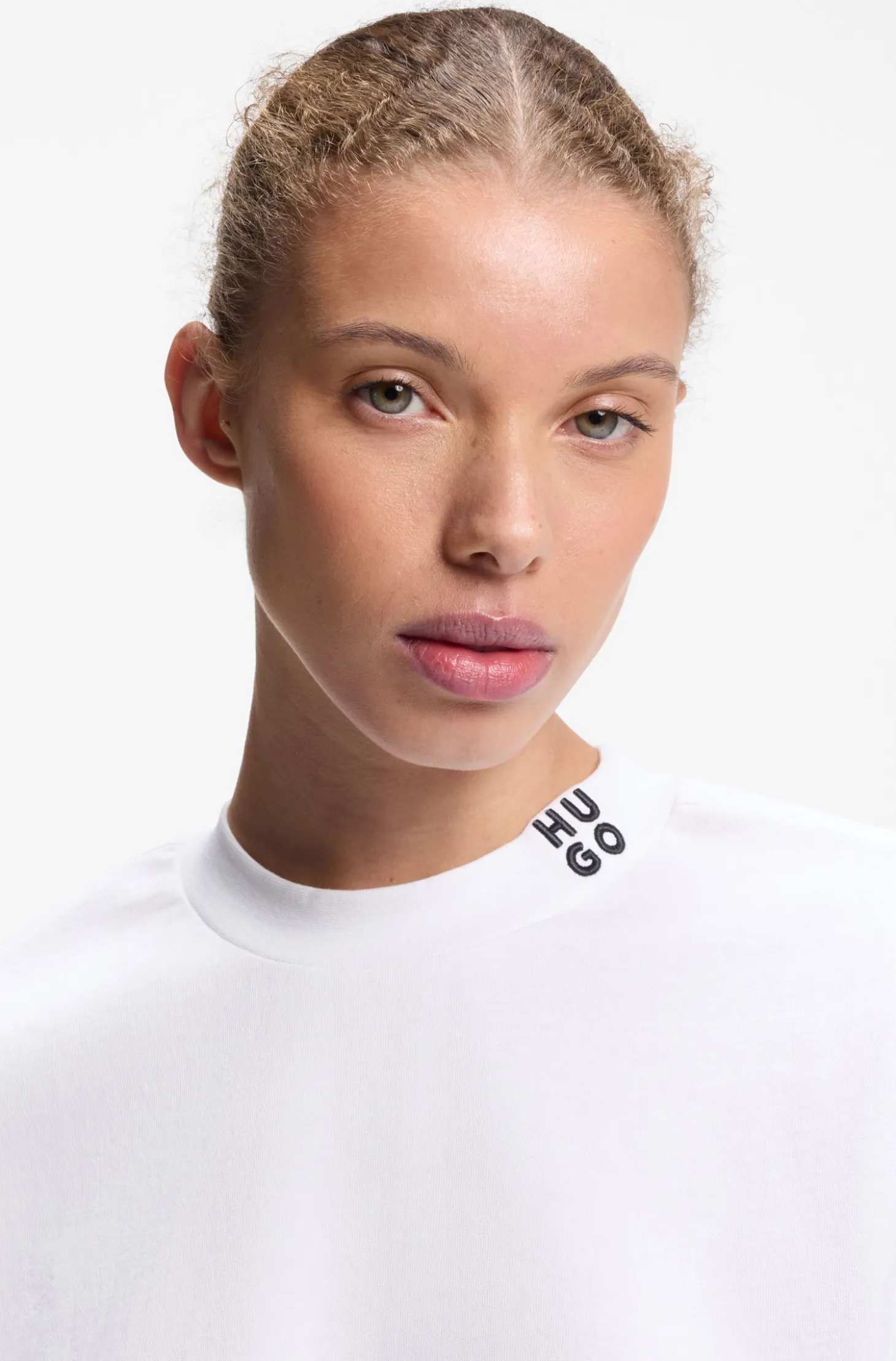 Relaxed-fit cropped T-shirt in cotton with neck logo