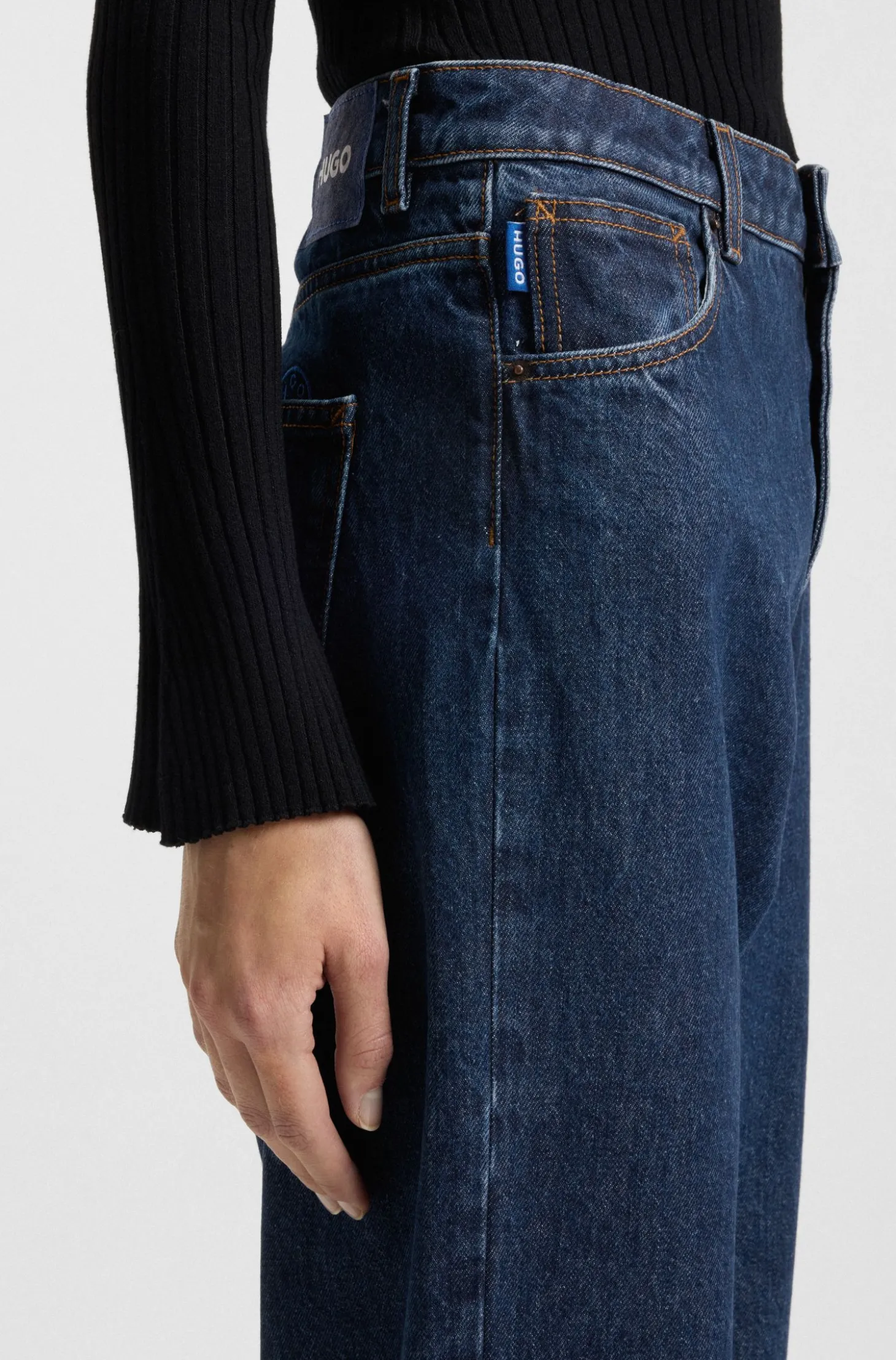 Relaxed-fit jeans in rinse-washed blue denim