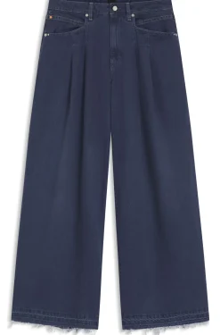 Relaxed-fit jeans with wide leg