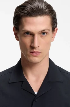 Relaxed-fit shirt in wool-blend mesh