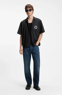 Relaxed-fit shirt with chest print and reverse lapels