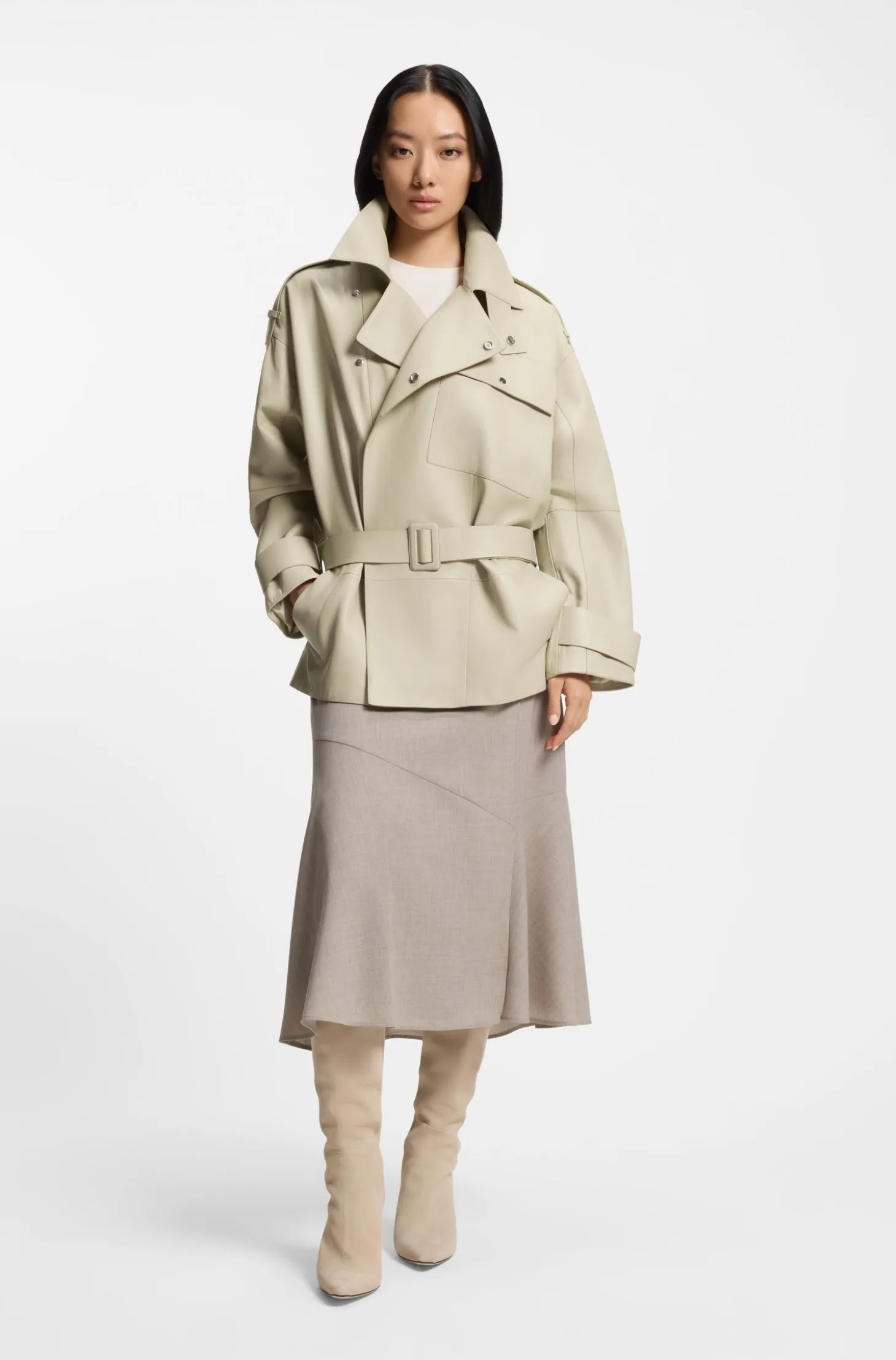 Relaxed-fit short-length trench coat in leather