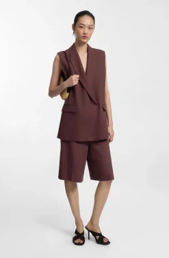 Relaxed-fit shorts in a linen blend