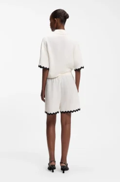 Relaxed-fit shorts with zigzag tape