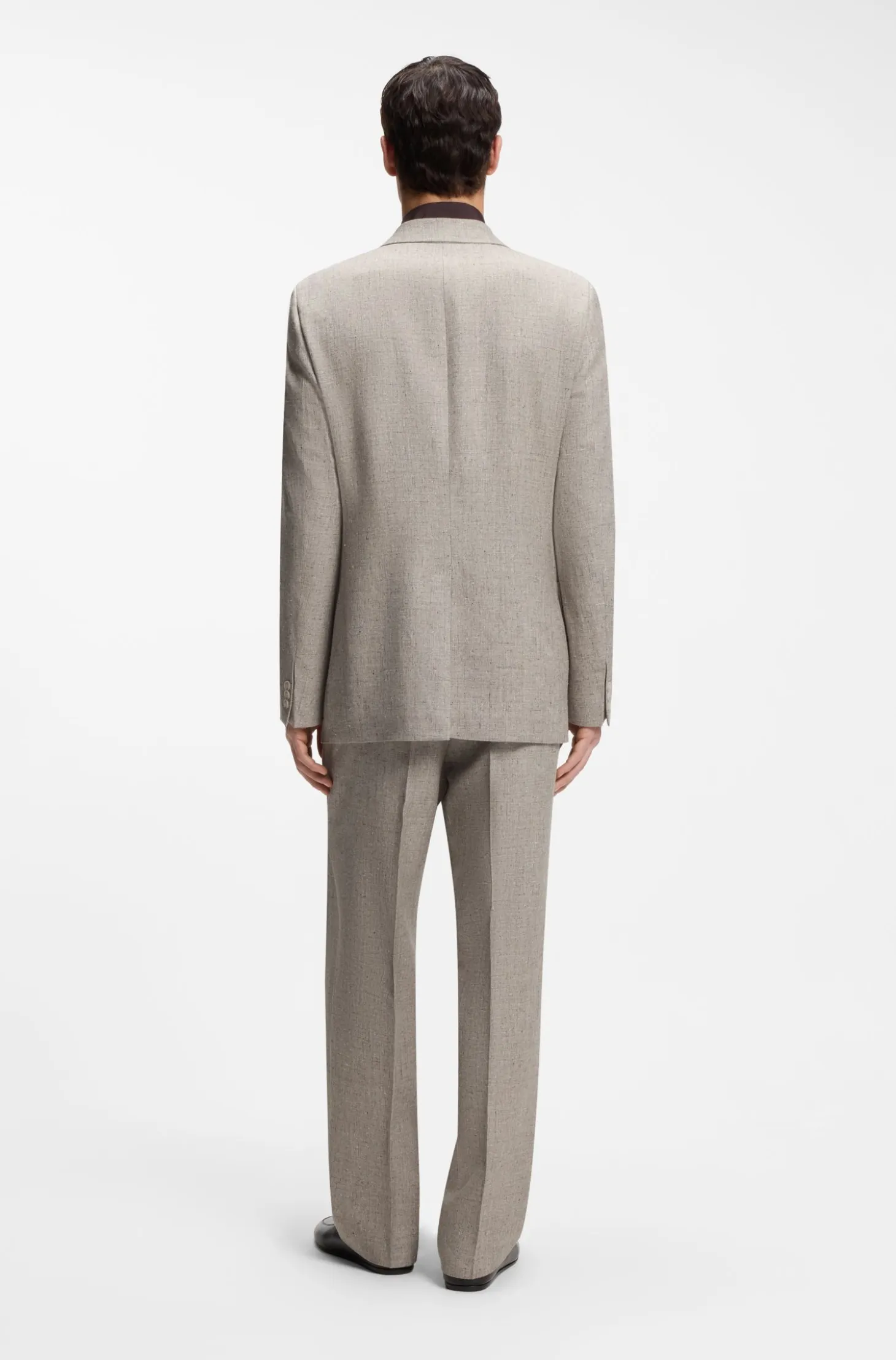 Relaxed-fit suit jacket in micro-patterned fabric