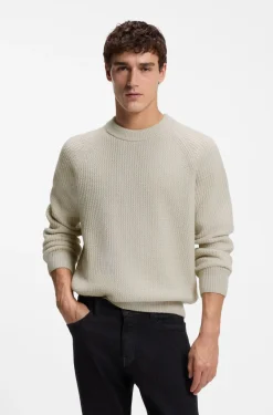Relaxed-fit sweater with ribbed zig-zag structure