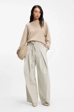 Relaxed-fit trousers in cotton and linen