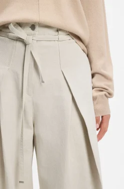 Relaxed-fit trousers in cotton and linen