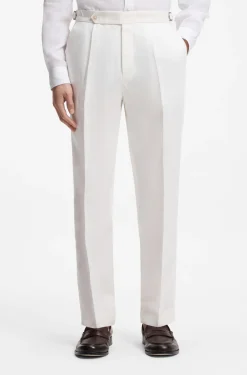 Relaxed-fit trousers in linen with front pleats