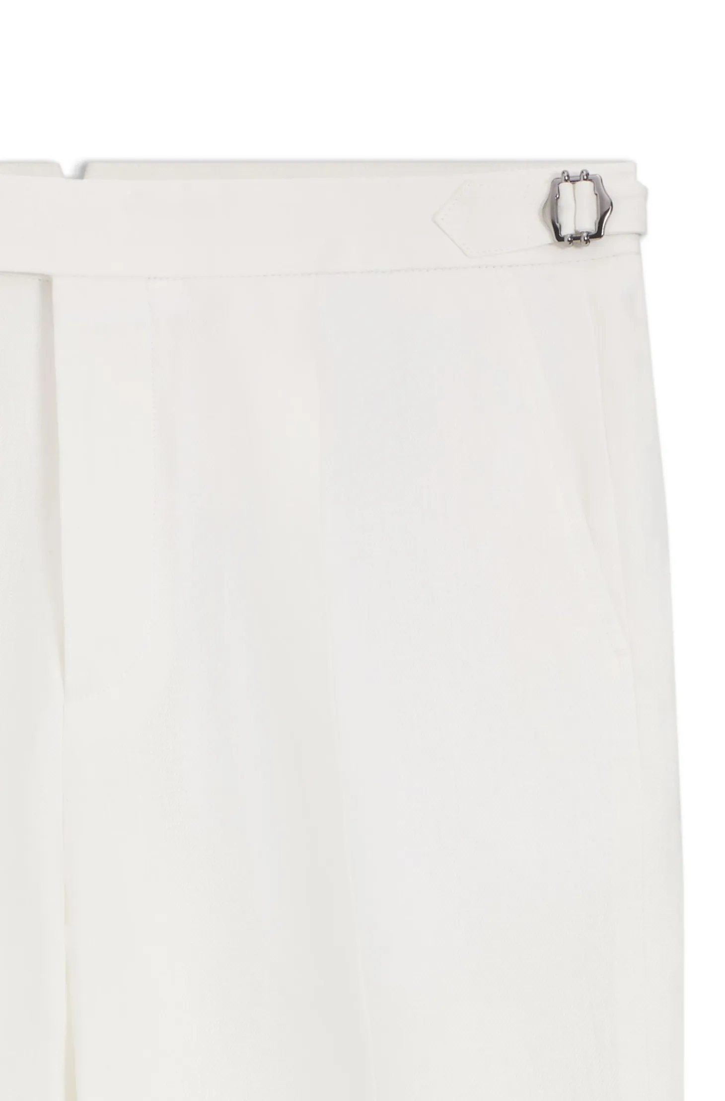 Relaxed-fit trousers in linen with front pleats