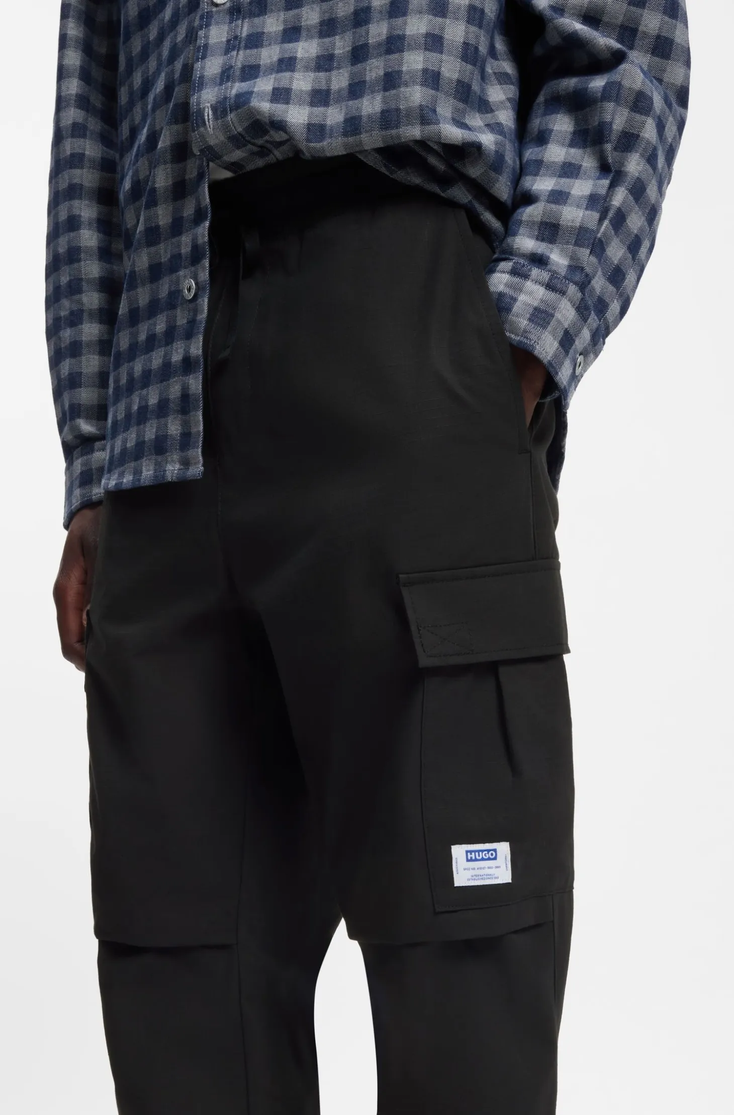 Relaxed-fit trousers in ripstop fabric