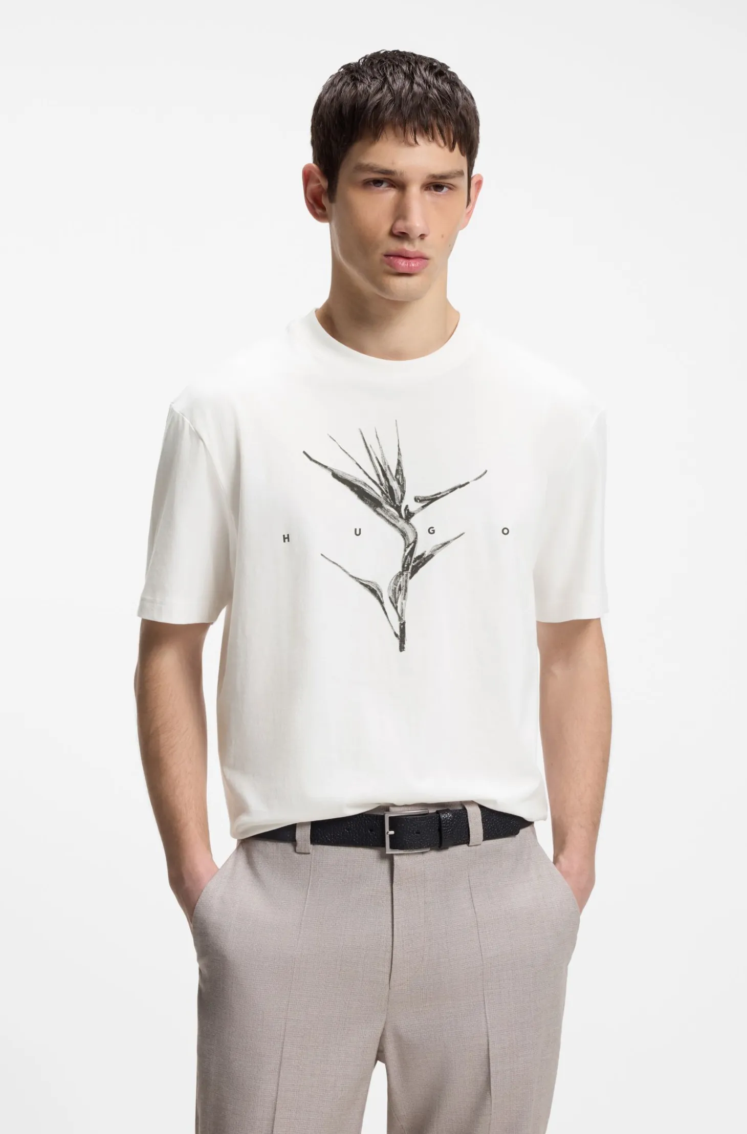 Relaxed-fit T-shirt in cotton with artwork and logo