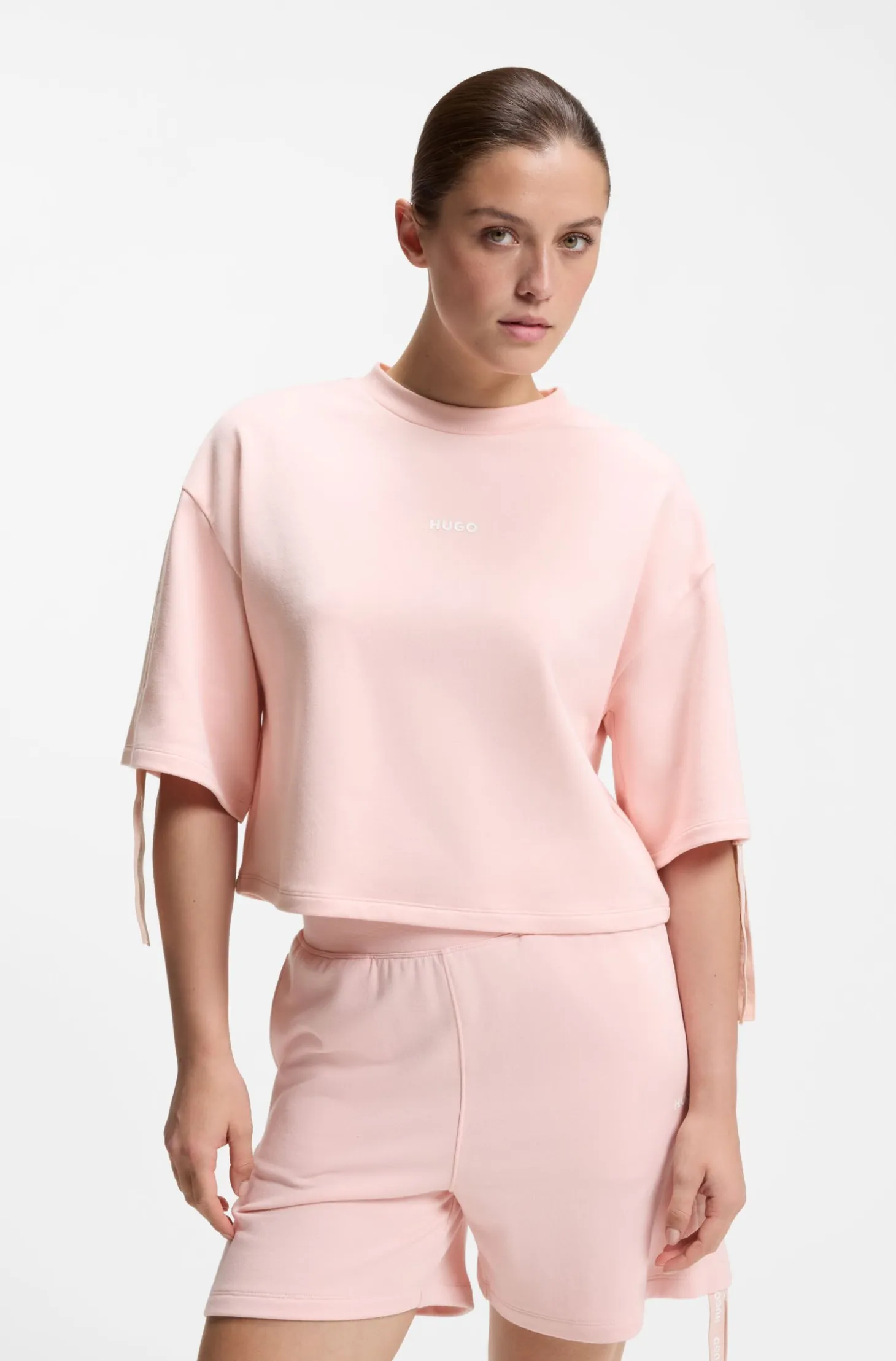 Relaxed-fit T-shirt with gathered sleeves