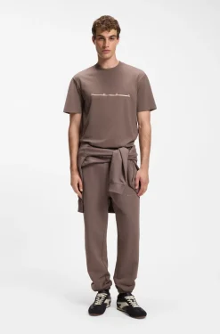 Relaxed-fit T-shirt with zigzag stitching detail