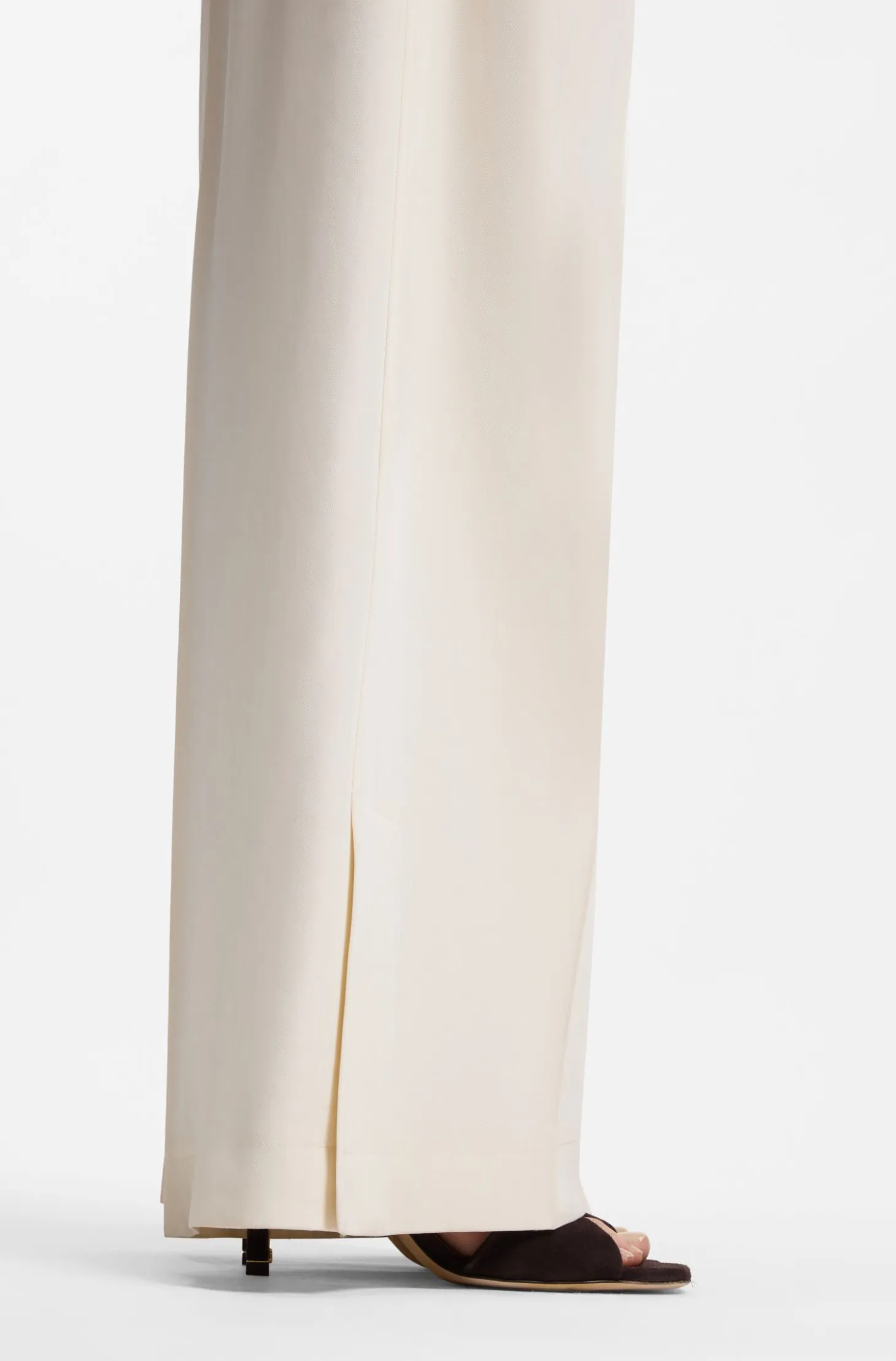 Relaxed-fit wide-leg trousers in lightweight twill