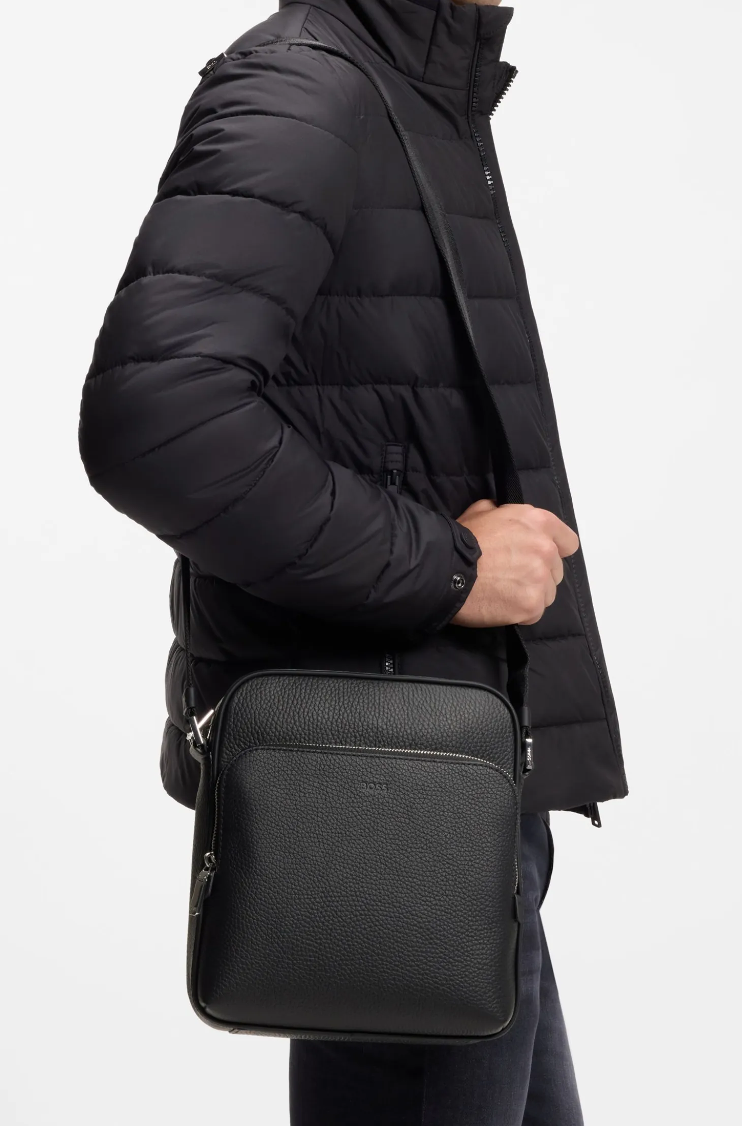 Reporter bag in natural-grain Italian leather