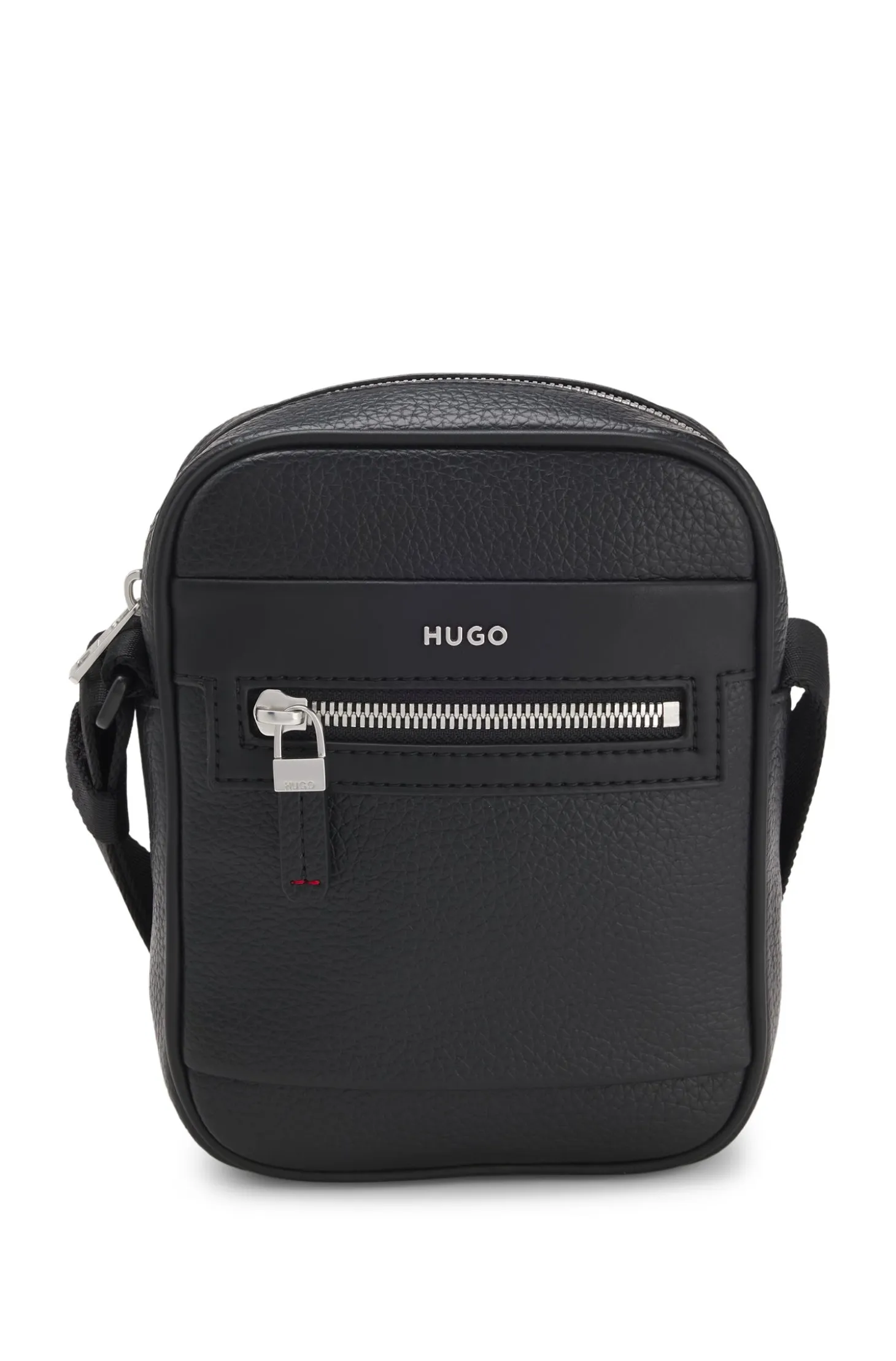 Reporter bag with hardware trims