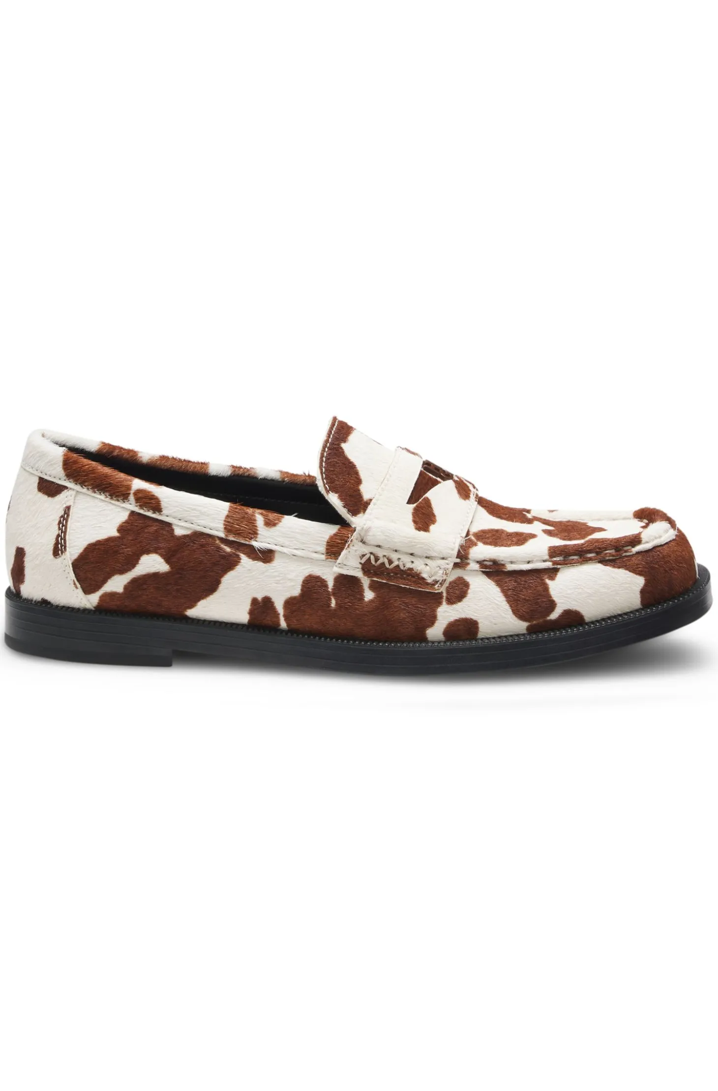 Semi-squared loafers with tonal hardware