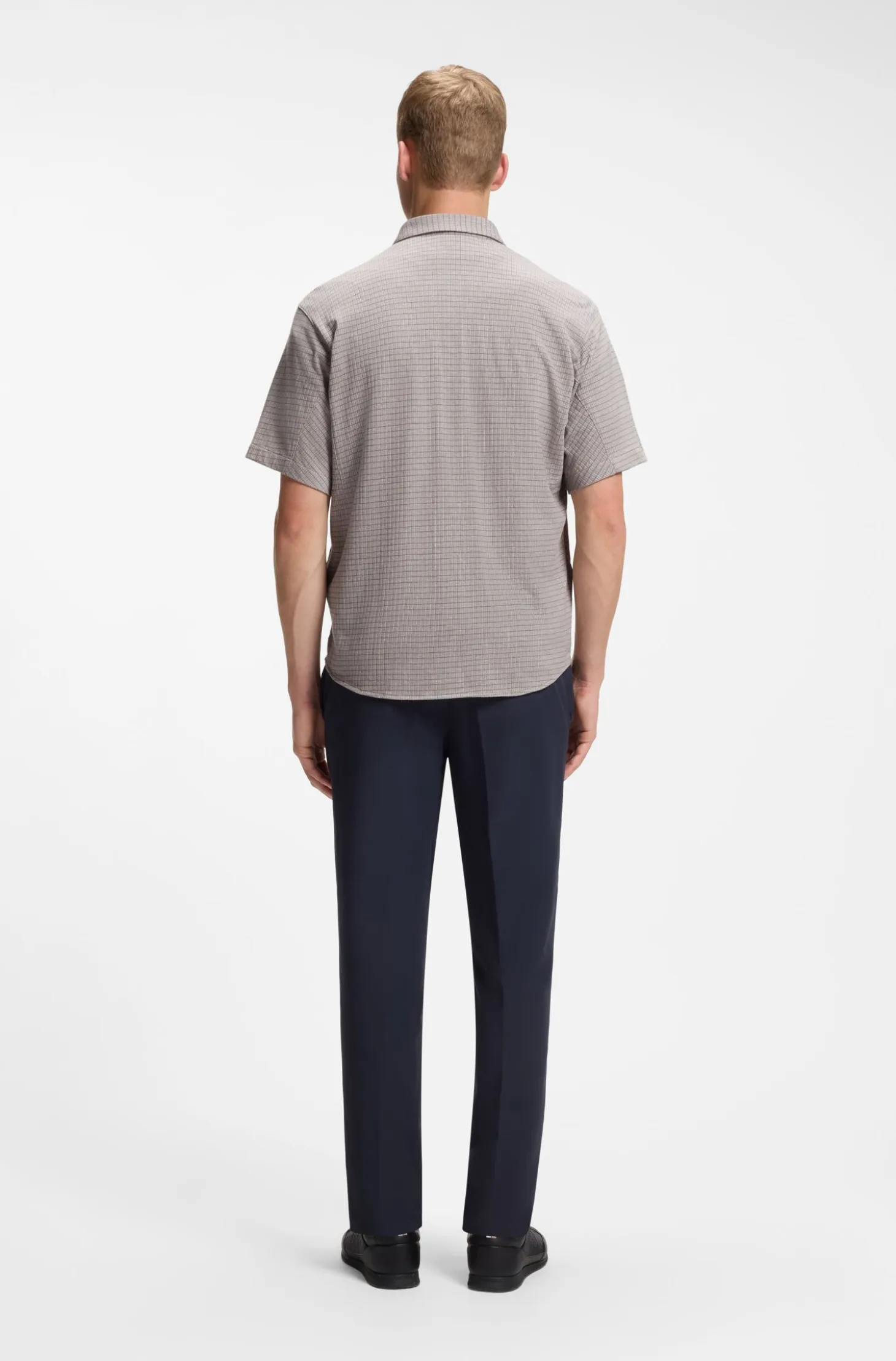 Short-sleeved regular-fit shirt in cotton piqué