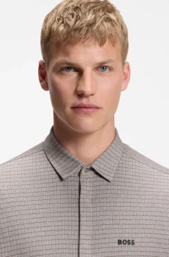 Short-sleeved regular-fit shirt in cotton piqué
