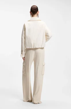 Short trench coat in peached crepe