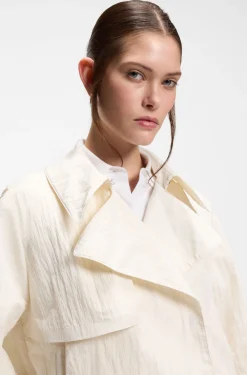 Short trench coat in peached crepe