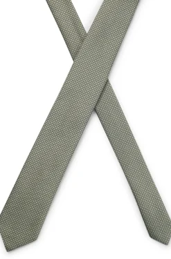 Silk-blend tie with jacquard pattern