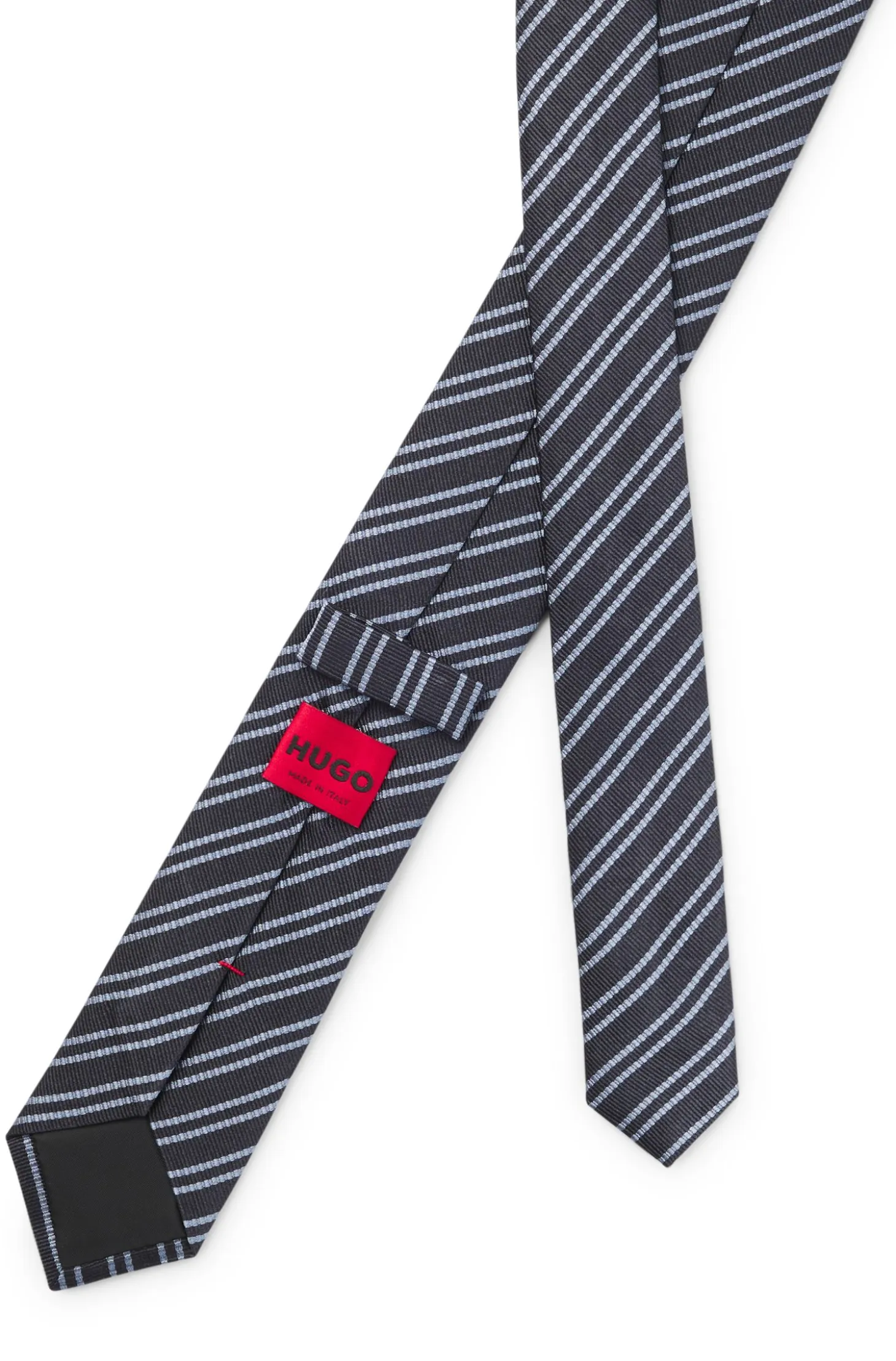 Silk tie with diagonal stripes