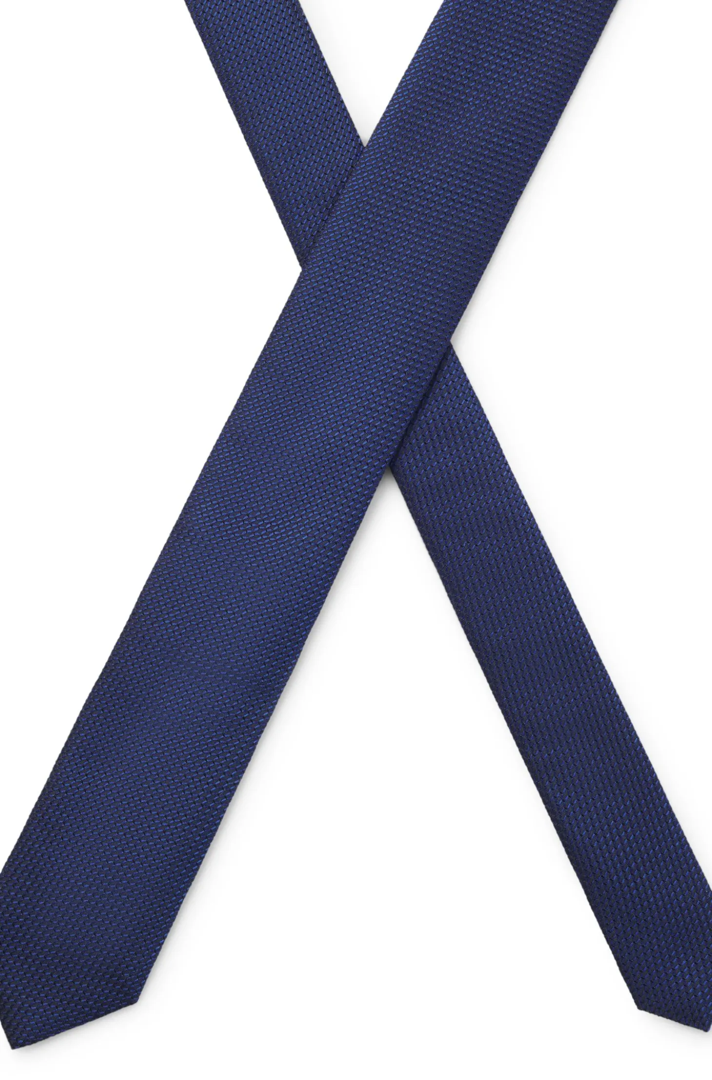 Silk tie with jacquard pattern