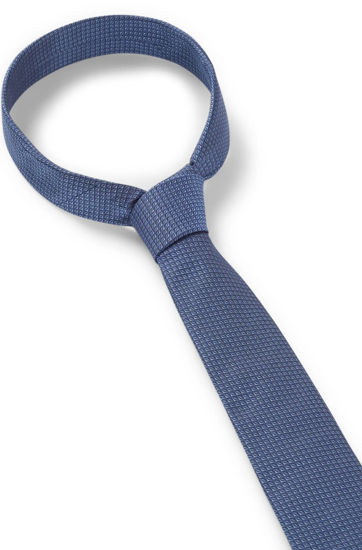 Silk tie with jacquard pattern