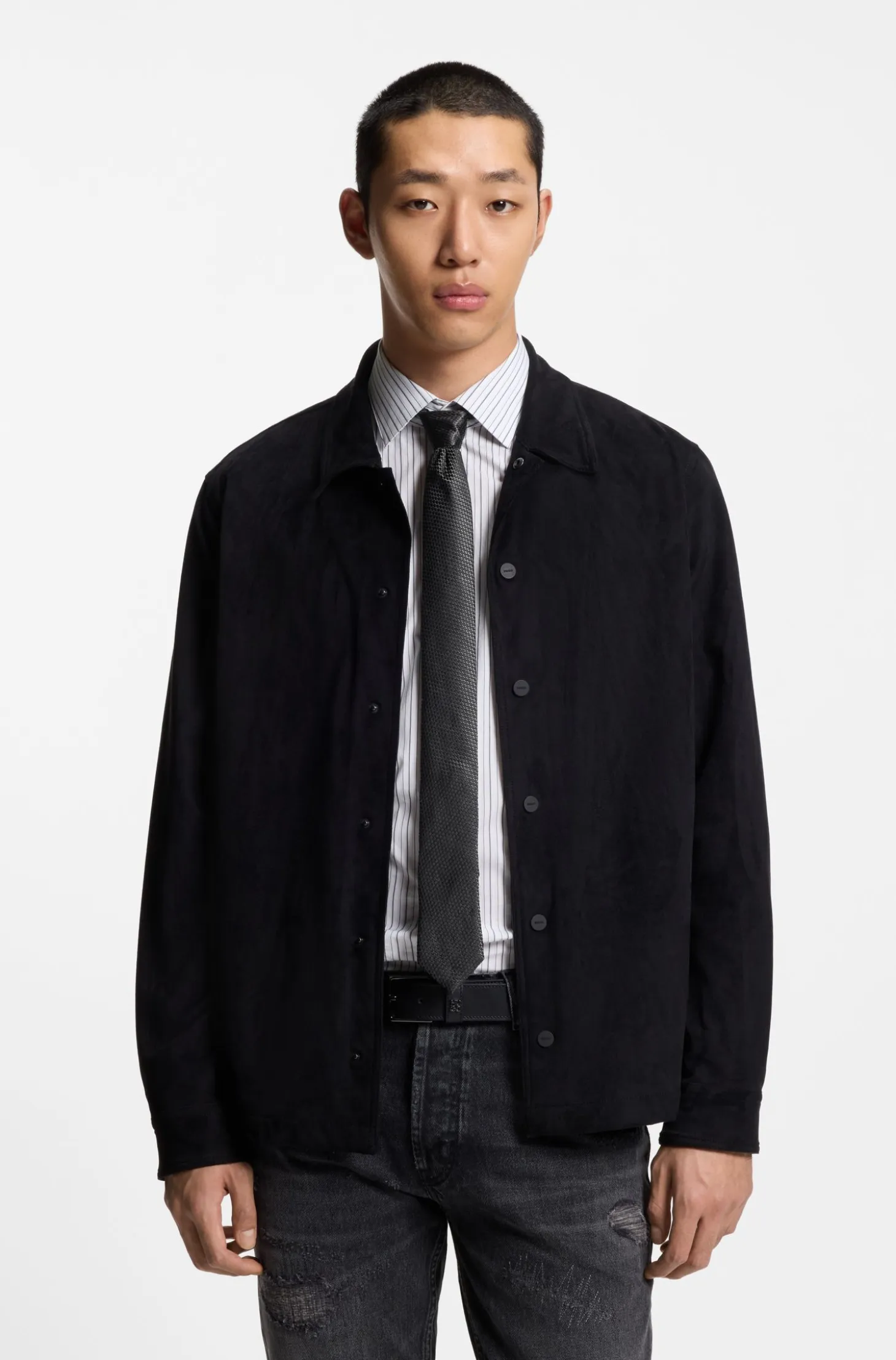 Silk tie with jacquard pattern
