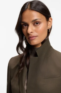 Single-breasted blazer in melange virgin wool