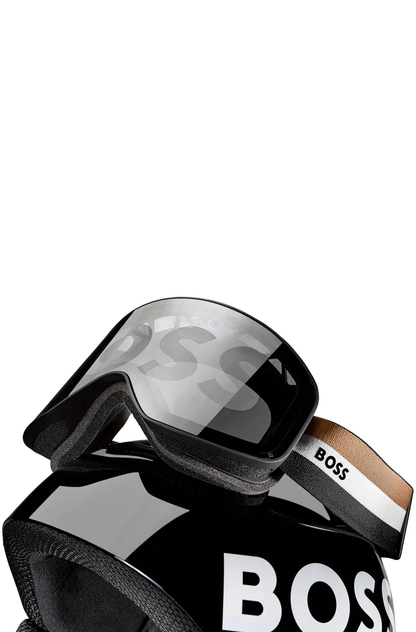 Ski goggles with logo detailing