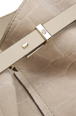Sleek leather shoulder bag with smooth finish