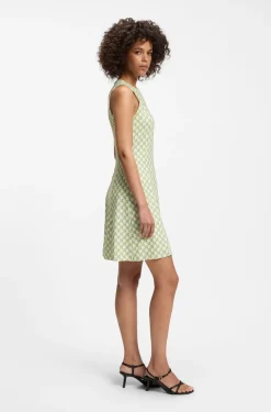 Sleeveless dress with geometric print