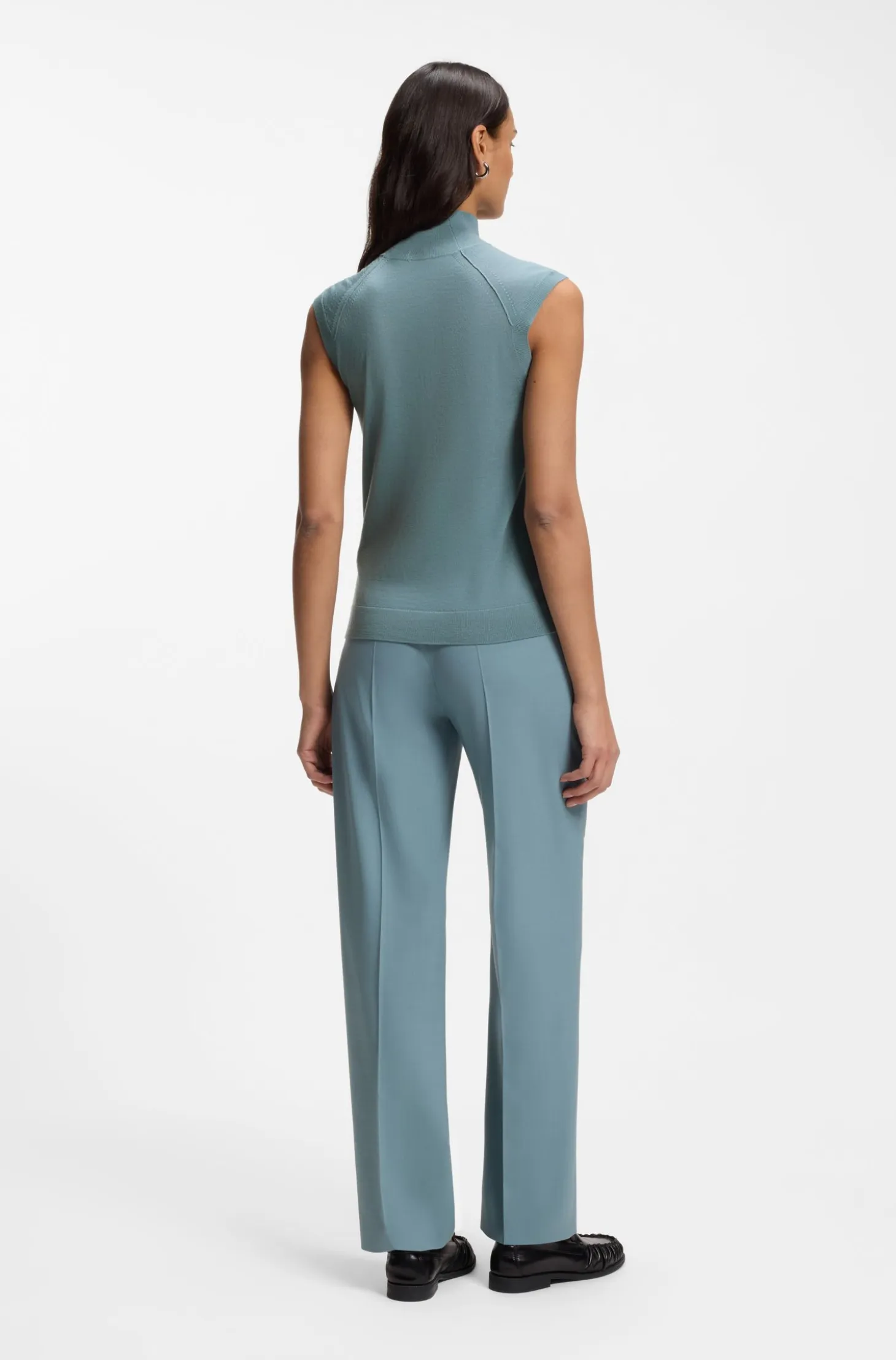 Sleeveless mock-neck sweater in merino wool