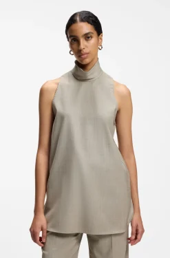 Sleeveless tailored blouse in virgin wool with stretch