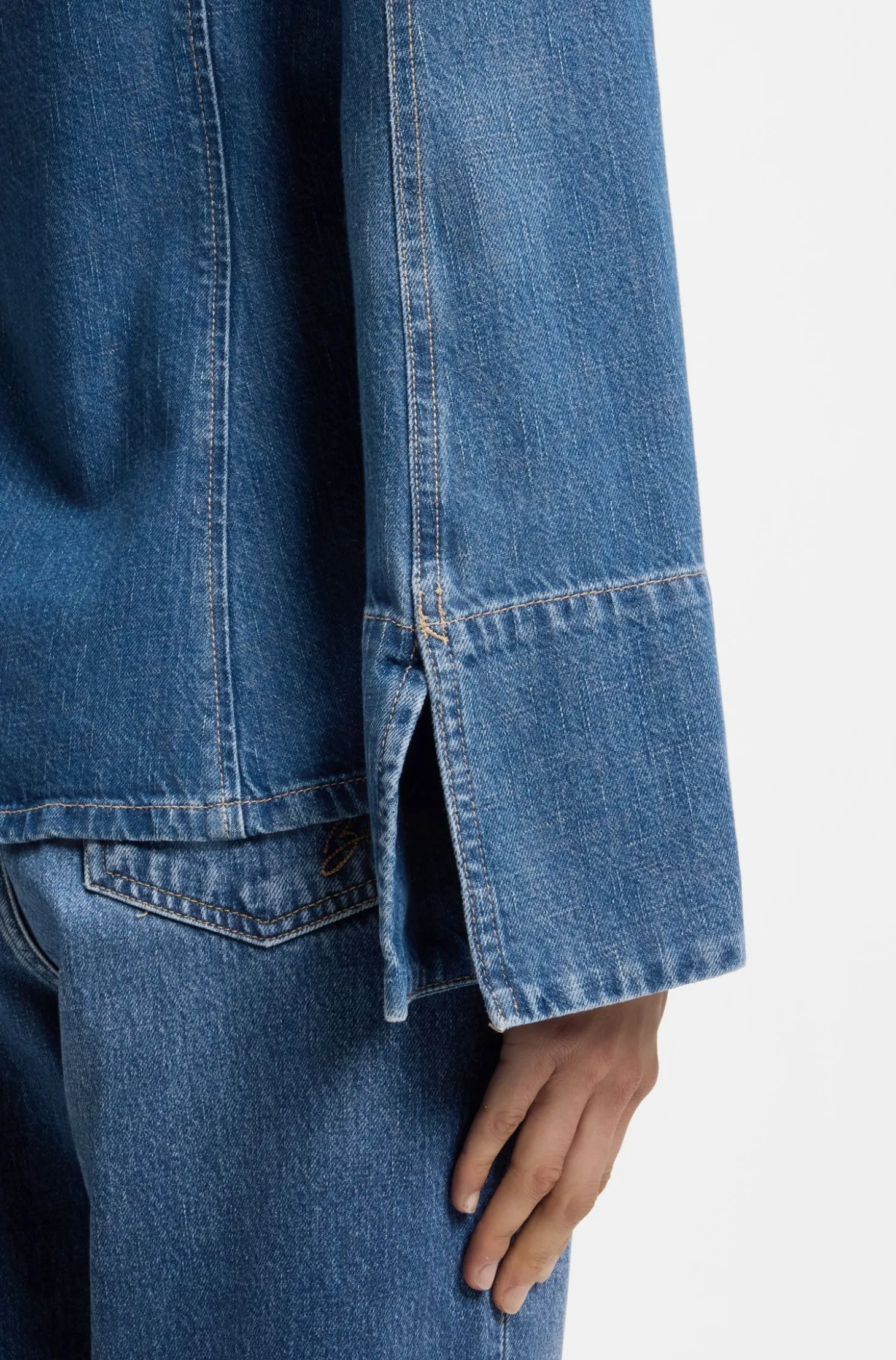 Slim-fit blouse in rigid crosshatch denim